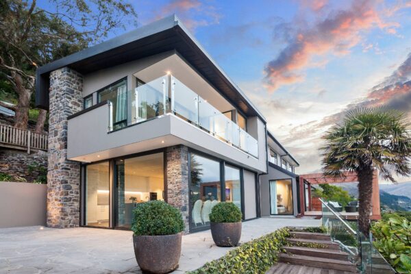 125 Scarborough Lane