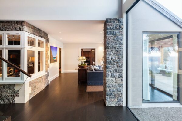 125 Scarborough Lane Walkway