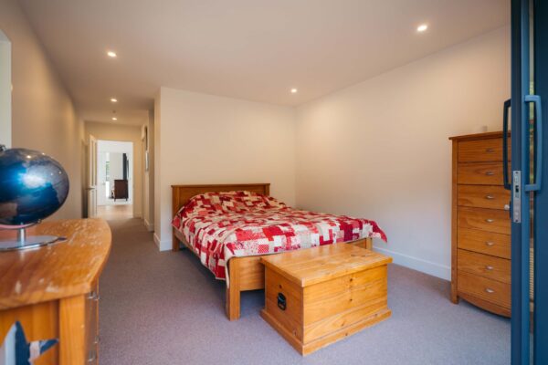 sumnervale-indoor-bedroom